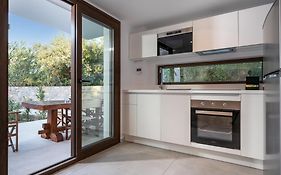 Mika Villas & Suites